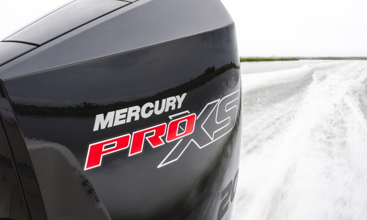 MM_V8-200hp-ProXS-Mako214_SW_Charelston__S6A4878